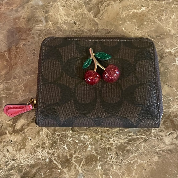 COACH Signature Hobo 2-Way Bag W/Matching Cherry Wallet & Unbranded Cherry Charm - Picture 13 of 17